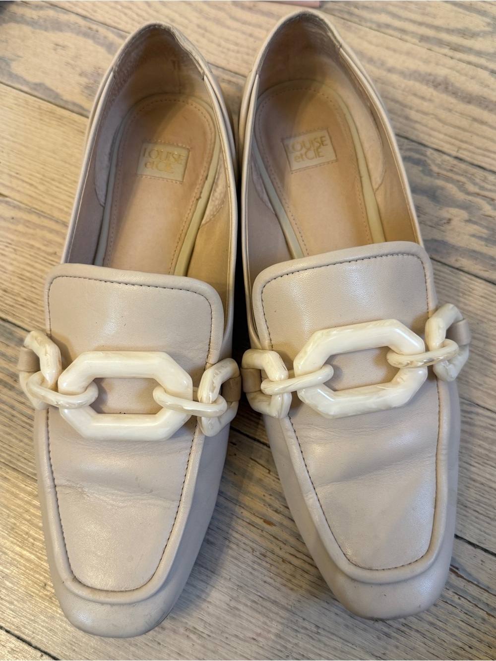 LOUISE ET CIE Women Emlen Sandalwood Leather Chain Loafers Shoes Size 9M